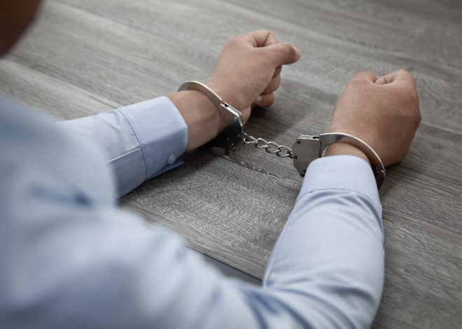 Jakie są kluczowe elementy prawne dotyczące dozoru elektronicznego w Polsce i jakie zmiany wprowadzono w ostatnich latach?